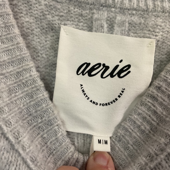 Aerie Gray Cable Knit Oversized Crewneck Sweater with Pearl Detailing, Medium - Picture 2 of 3